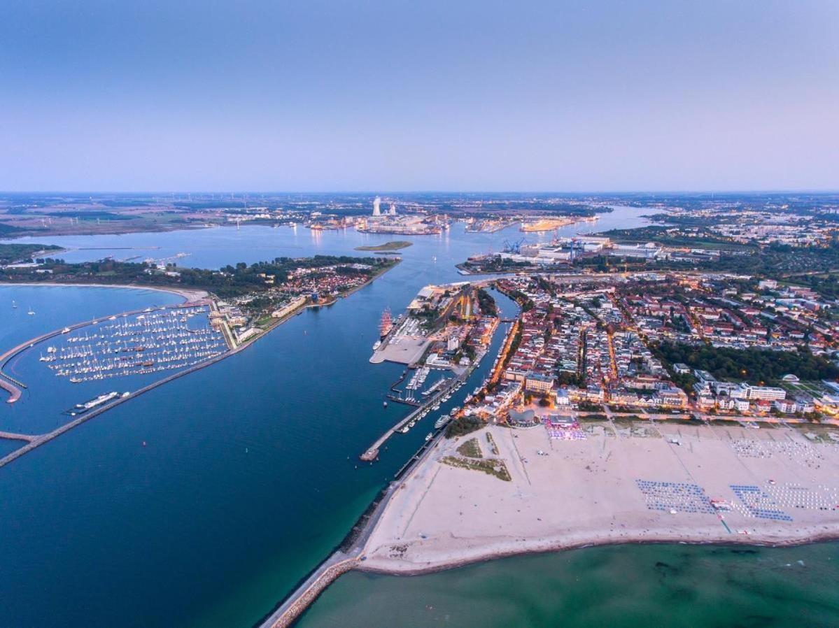 Ferienhaus Jan Rostock Exteriör bild